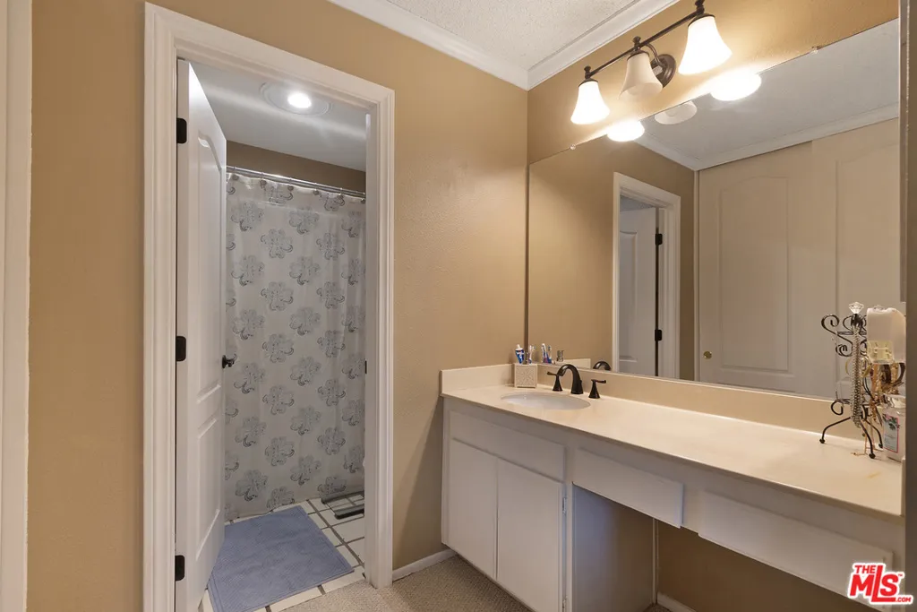 1637 Aspen Village Way, West Covina, California 91791 home-pic-12